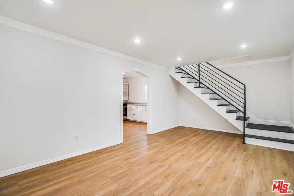 312 E Peace Street, Long Beach, California 90805 home-pic-4